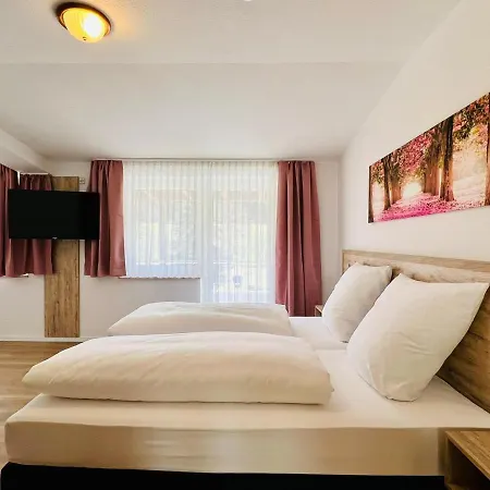 Otel Tanneneck - Ideal Fuer Gruppen, Familien Und Hunde
