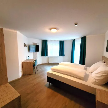 מלון Tanneneck - Ideal Fuer Gruppen, Familien Und Hunde 3*