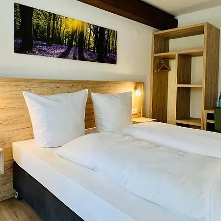 Tanneneck - Ideal Fuer Gruppen, Familien Und Hunde Hotel Loeffingen
