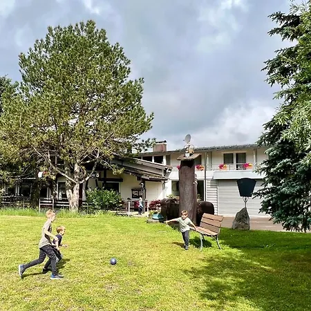 Tanneneck - Ideal Fuer Gruppen, Familien Und Hunde 3*