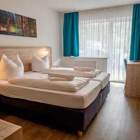 Tanneneck - Ideal Fuer Gruppen, Familien Und Hunde Hotel Löffingen